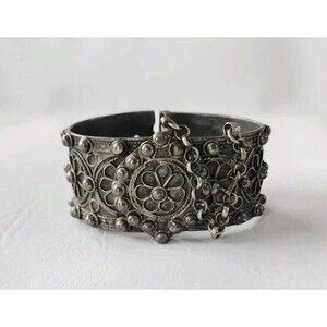 Antique Middle East Bedouin Bassani Yemen Hinged Bangle Tribal silver Jewelry 7"